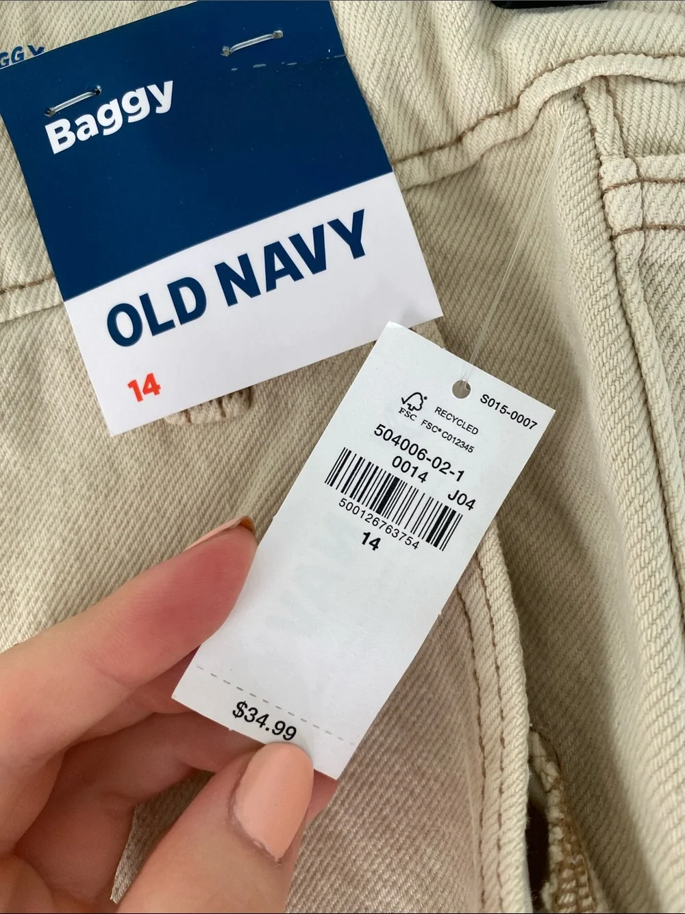 Old Navy Juniors Baggy Cargo Pants in Beige/Cream